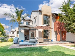 2 Bed Townhouse in Fourways