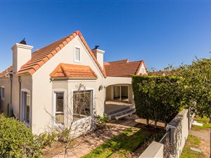 3 Bed House in Boschenmeer Golf Estate