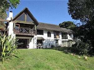 5 Bed House in Mossel Bay Central