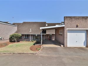 3 Bed Townhouse in Hayfields