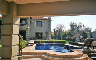 5 Bedroom House in Silver Lakes Golf Estate