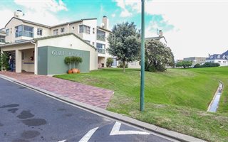 2 Bedroom Apartment in Greenways Golf Estate