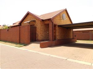 2 Bed Townhouse in Willow Park Manor
