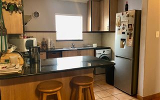 2 Bedroom Apartment in Willow Park Manor