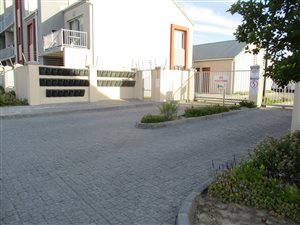 2 Bed Duplex in Richmond Estate