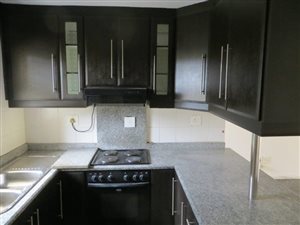 3 Bed Simplex in Sunningdale