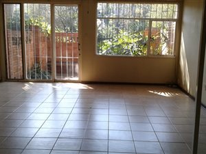 3 Bed Duplex in Lydiana