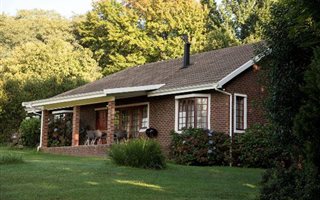 9 Bedroom House in Lions River