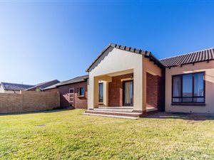 2 Bed Cluster in Crescent Wood Country Estate