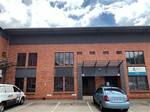 336 m² Industrial space in Hennopspark