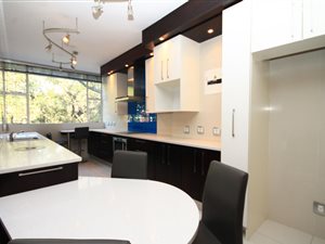 3 Bed Apartment in Parktown