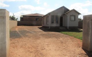 2 Bedroom House in Klarinet