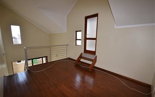 2 Bedroom Apartment in Fourways