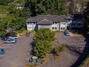 194 m² Office Space in Kloof