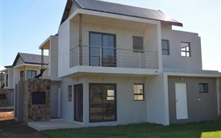 2 Bedroom House in Redstone Country Estate