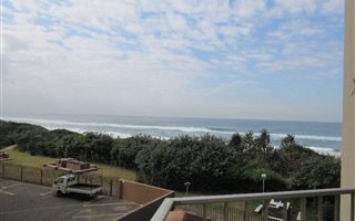 2 Bedroom Apartment in Amanzimtoti