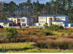 1353 m² Land available in Plettenberg Bay