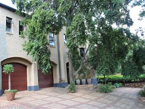 4 Bedroom House in Lydiana
