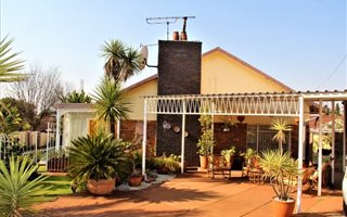 4 Bedroom House in Dawnview