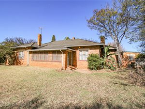 4 Bed House in East Geduld