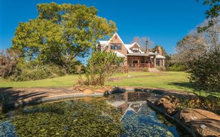 4 Bedroom House in Wilderness Heights
