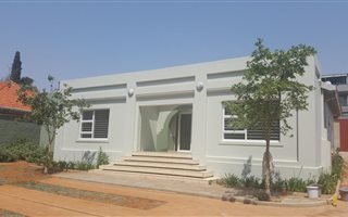 280 m² Commercial space in Greenside