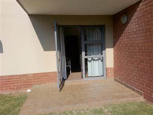 Bachelor apartment in Willowbrook