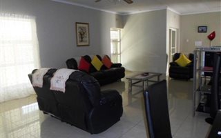 4 Bedroom House in Arboretum