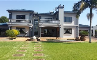 4 Bedroom House in Winternest