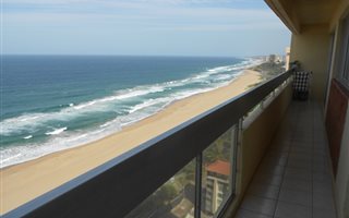 2 Bedroom Apartment in Amanzimtoti
