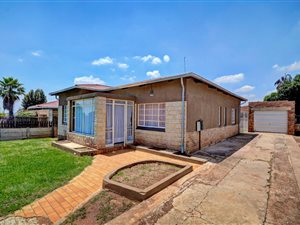 3 Bed House in Whiteridge