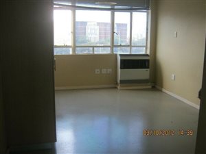 Bachelor apartment in Berea