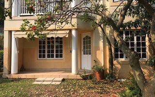 2 Bedroom Simplex in Somerset Park