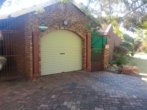 2 Bed Townhouse in Meiringspark