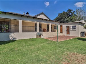 4 Bed House in Lombardy East