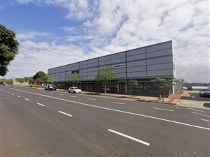 360 m² Retail Space in New Town Centre