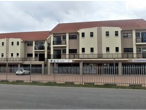 124 m² Office Space in Dana Bay