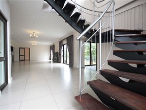 5 Bedroom House in Carlswald North Estate