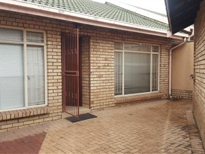 2 Bed Townhouse in Vanderbijlpark CW3