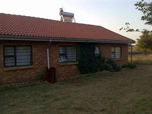 2 Bedroom Simplex in Glen Austin
