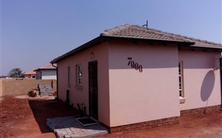 2 Bedroom House in The Orchards