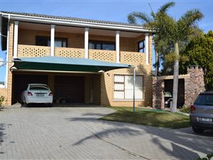 5 Bed House in Lamberts Bay