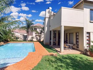 4 Bed House in Ruimsig