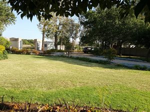 Commercial space in Strydfontein and surrounds