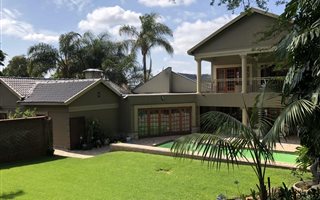 5 Bedroom House in Faerie Glen