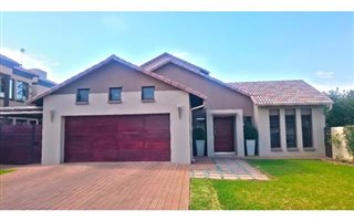 3 Bedroom House in Raslouw Manor