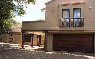 5 Bedroom House in Bayswater