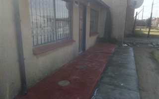 2 Bedroom House in Duduza