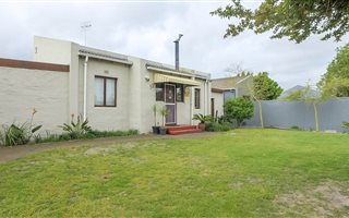 4 Bedroom House in Edgemead