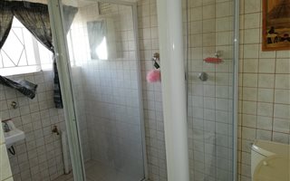 1 Bedroom Flat in Wilro Park